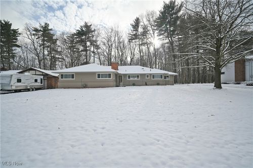 85 Lake Shore Dr, Youngstown, OH, 44511-3571 | Card Image