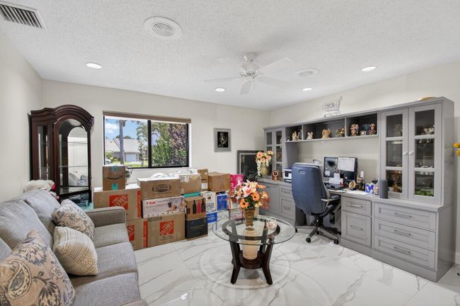 6858 Fountains Cir, Condo with 3 bedrooms, 3 bathrooms and null parking in Lake Worth FL | Image 47