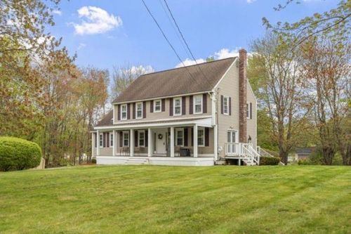 32 Amberwood Dr, Atkinson, NH, 03811-2208 | Card Image