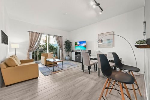 122-804 E Windward Way, Lantana, FL, 33462-8029 | Card Image