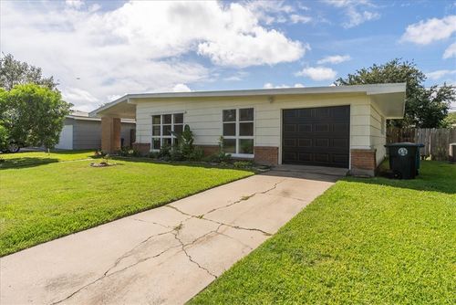 1009 Driftwood Pl, Corpus Christi, TX, 78411-2227 | Card Image