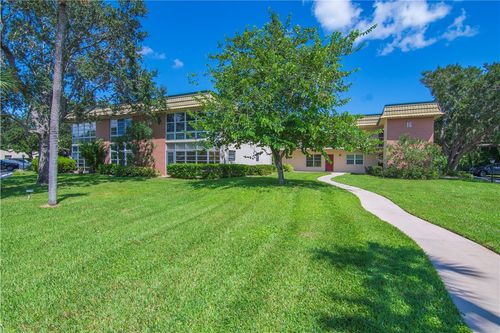 apt-105-16 Vista Gardens Trl, Vero Beach, FL, 32962-1716 | Card Image