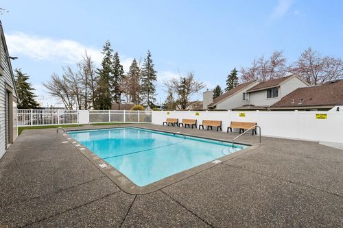 6294 Greenside Dr W, Surrey, BC, V3S5M8 | Card Image