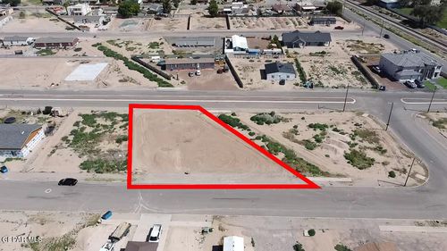 320 Vida Bonita Way, Clint, TX, 79836-6635 | Card Image