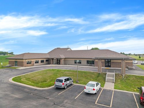 1004 N Loeffler Ave, CALEDONIA, MN, 55921-3100 | Card Image