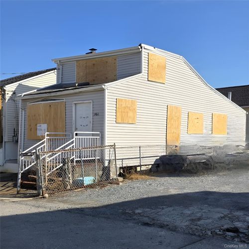 9960 164th Rd, Howard Beach, NY, 11414-4017 | Card Image