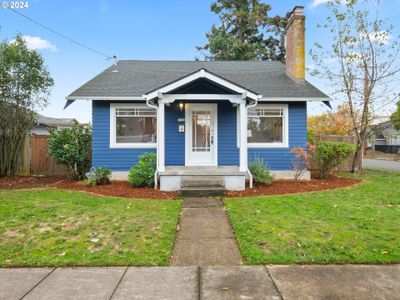 7506 Se Raymond St, House other with 4 bedrooms, 1 bathrooms and null parking in Portland OR | Image 1