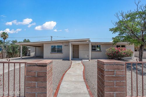 5933 E 34th St, Tucson, AZ, 85711-6901 | Card Image