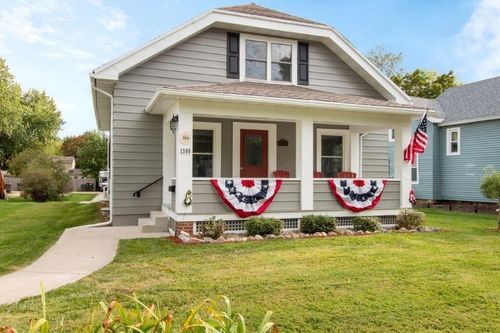 1300 Dodge St, Lake Geneva, WI, 53147-1310 | Card Image