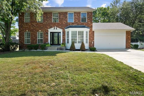 471 Lynwood Forest Dr, Manchester, MO, 63021-5510 | Card Image