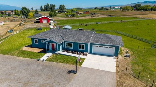 1212 Winners Circle Ln, Corvallis, MT, 59828-9412 | Card Image