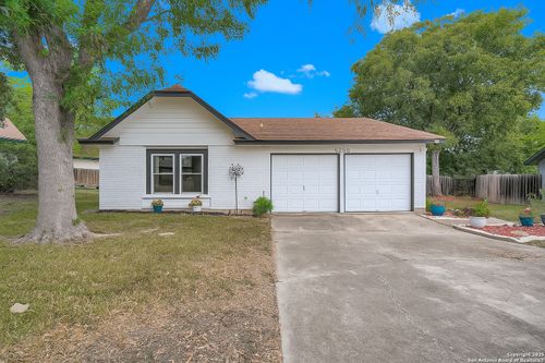 9750 Misty Ash Dr, Converse, TX, 78109-2717 | Card Image