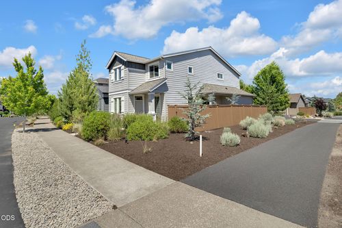 61094 Se Sydney Harbor Dr, Bend, OR, 97702 | Card Image