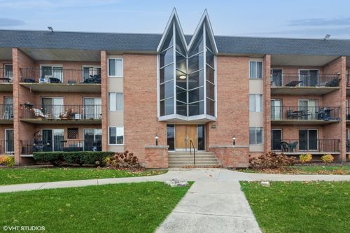 apt-106-1004 N Mill St, Naperville, IL, 60563-2529 | Card Image