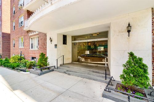 a46-104-20 68th Dr, Forest Hills, NY, 11375-3436 | Card Image