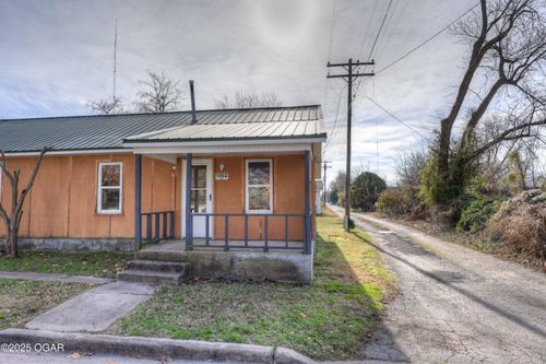 4-1002 Roosevelt Ave, Joplin, MO, 64801-3738 | Card Image