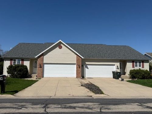 1066 School St, Sun Prairie, WI, 53590-4401 | Card Image
