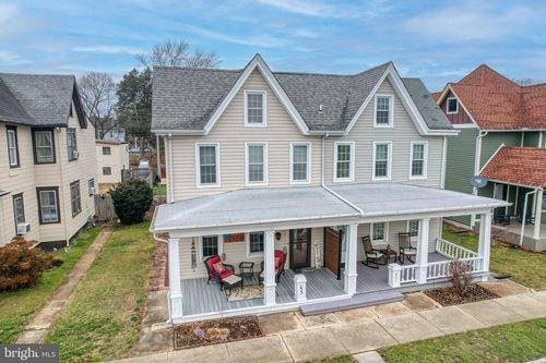 423 Main St, CLAYTON, DE, 19938-7704 | Card Image