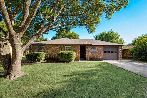 120 E Milas Ln, Glenn Heights, TX, 75154-8584 | Card Image