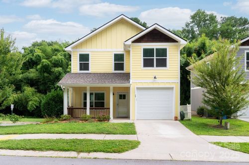 29 Crayton Park Dr, Asheville, NC, 28803-0395 | Card Image