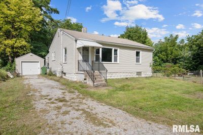 3817 12 Th Street, House other with 2 bedrooms, 1 bathrooms and null parking in Moline IL | Image 1