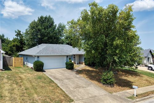 1706 S 20th St, Rogers, AR, 72758-5657 | Card Image