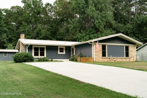 106 Brookdale Plz, Jacksonville, NC, 28546-4700 | Card Image