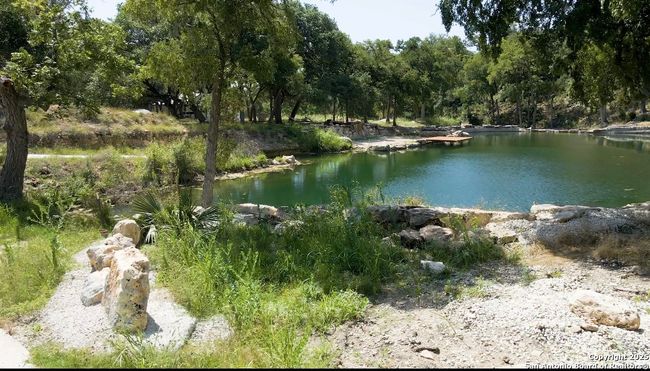 Pond/waterfall located in the venue *owner access | Image 5