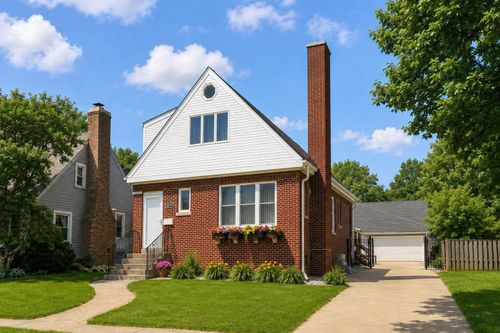 8039 Forest Ave, Munster, IN, 46321-1142 | Card Image