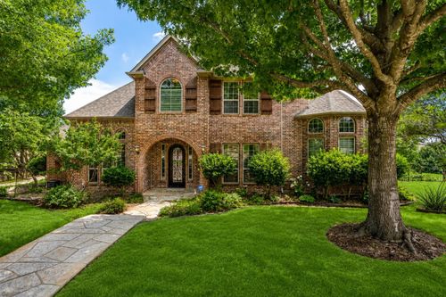 711 Flamingo Cir, Burleson, TX, 76028-5044 | Card Image