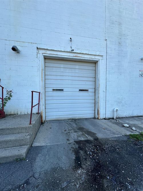 back-35 Dolson Ave, Middletown, NY, 10940-6422 | Card Image