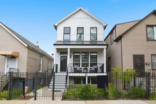 1635 Central Park Ave, Chicago, IL, 60647-4701 | Card Image