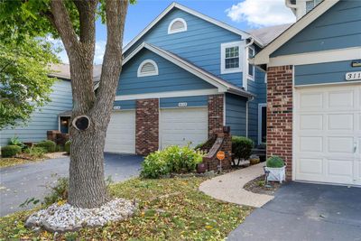 3112 Autumn Shores Drive, Condo with 2 bedrooms, 2 bathrooms and null parking in Maryland Heights MO | Image 3