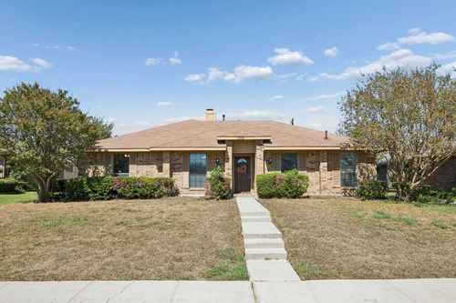 1721 Paxton Dr, Carrollton, TX, 75007-3038 | Card Image