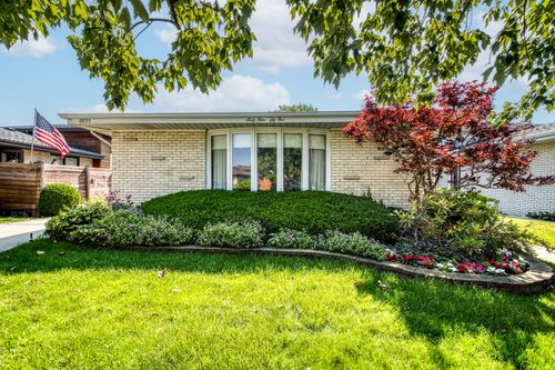 6955 N Dowagiac Ave, Chicago, IL, 60646-1509 | Card Image