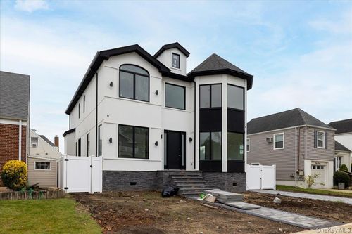 544 Arlington Rd, Cedarhurst, NY, 11516-1208 | Card Image