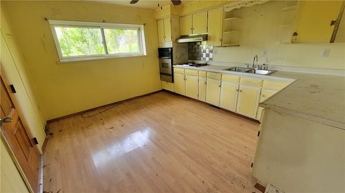 123 Sims Ln, Charleroi, PA, 15022-2548 | Card Image