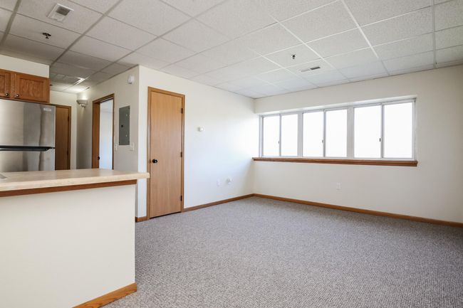 Unit 3 living room | Image 23