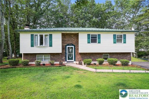 117 Robin Ln, Tannersville, PA, 18372-7800 | Card Image