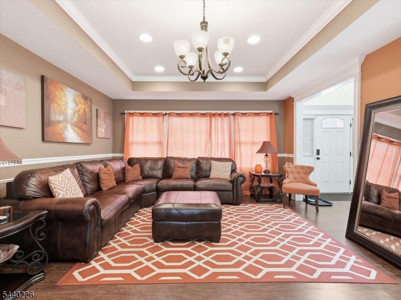 Residential Lease in Linden City 2