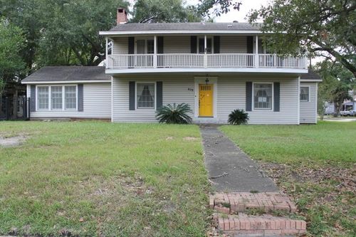 809 14th St, Orange, TX, 77630-4913 | Card Image