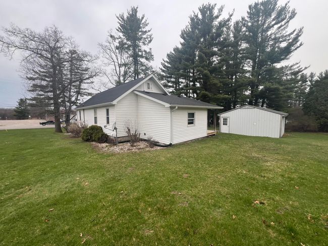 9088 S Mason Dr, House other with 2 bedrooms, 1 bathrooms and null parking in Newaygo MI | Image 6