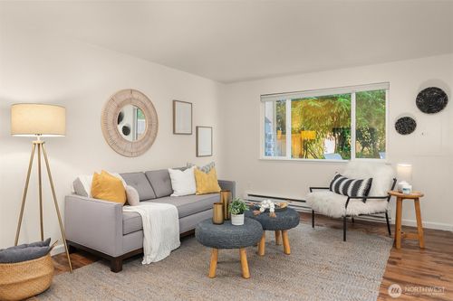 d7-10037 138th Place, Kirkland, WA, 98034 | Card Image