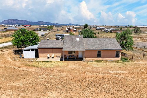 4 Starlight Acres Dr, Edgewood, NM, 87015-8772 | Card Image