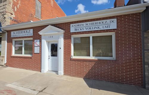 128 S Central Ave, Hartley, IA, 51346-1413 | Card Image