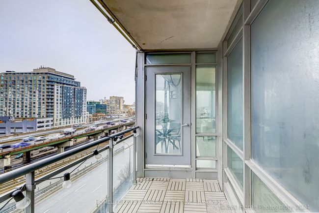 703 - 5 Mariner Terr, Condo with 3 bedrooms, 2 bathrooms and 1 parking in Toronto ON | Image 7