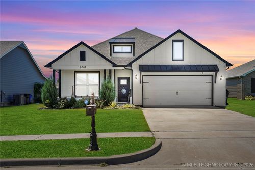 2009 W Huntsville Ct, Broken Arrow, OK, 74011-6248 | Card Image