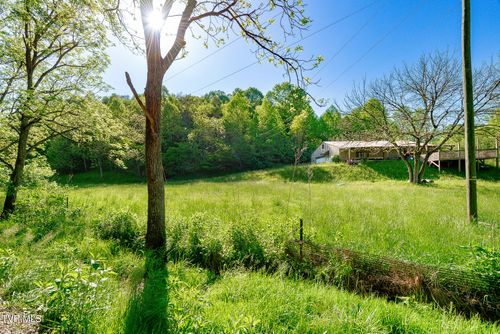 1668 Fowlers Branch Rd, Hiltons, VA, 24258-6618 | Card Image