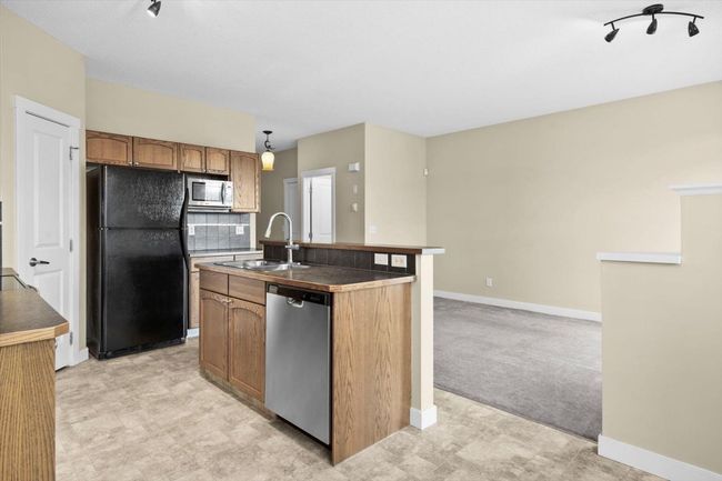 156 Rockyspring Grove Nw, Townhouse with 3 bedrooms, 3 bathrooms and 2 parking in Calgary AB | Image 11