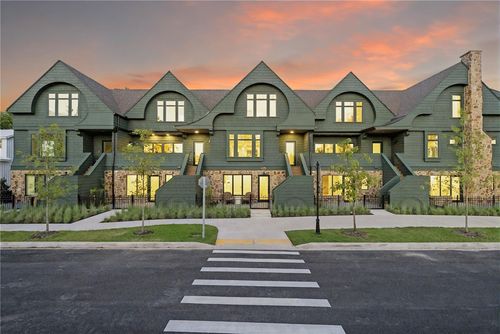 426 Se C St, Bentonville, AR, 72712-5946 | Card Image